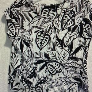 Tahari Black & White Leaf-Print Cap-Sleeve Top